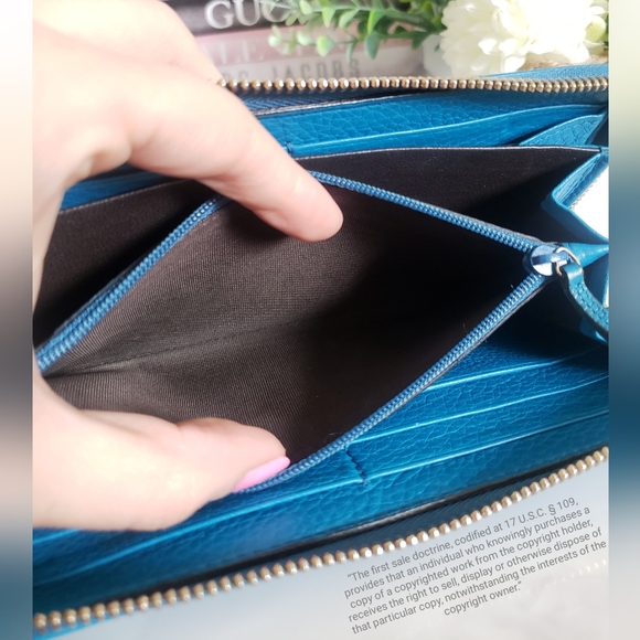 Authentic Pre-owned Gucci Soho Wallet - Picture 5 of 13